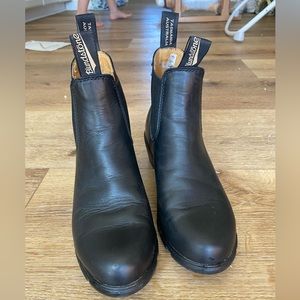 Blundstone womens series heeled black boots #1671